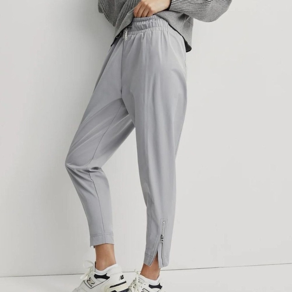 Varley Eastwood Cargo Pants Gray XS Drawstring Zip Hem NWT